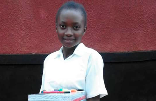 Eccovi due dei nostri ex studenti meritevoli della Magazine School di Chipata